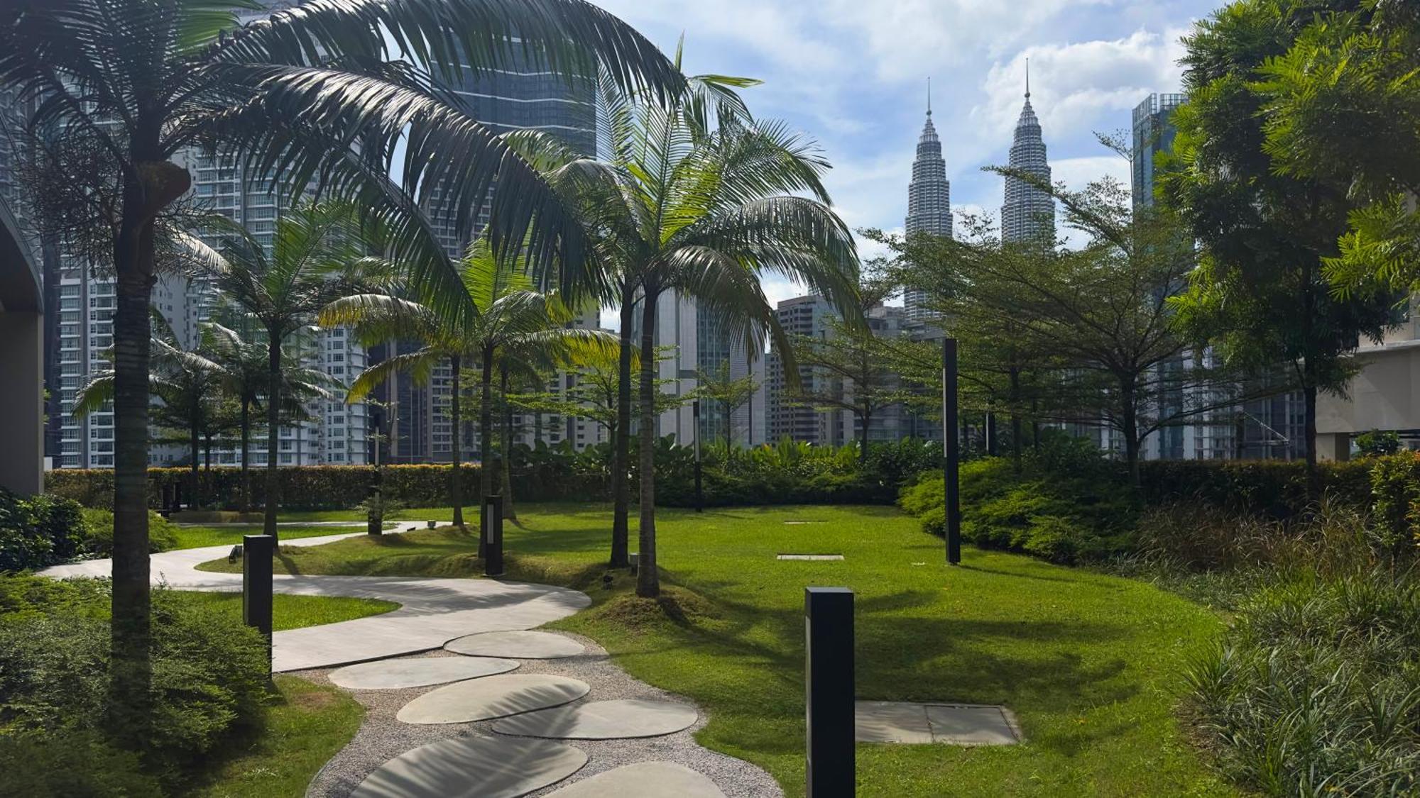 Moonway Suites At Eaton Klcc Kuala Lumpur Exterior foto